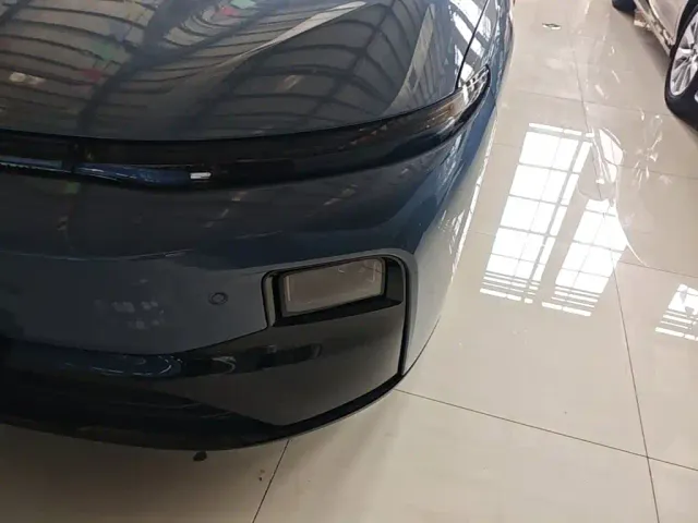 Leapmotor B01 — Фото автомобиля 23