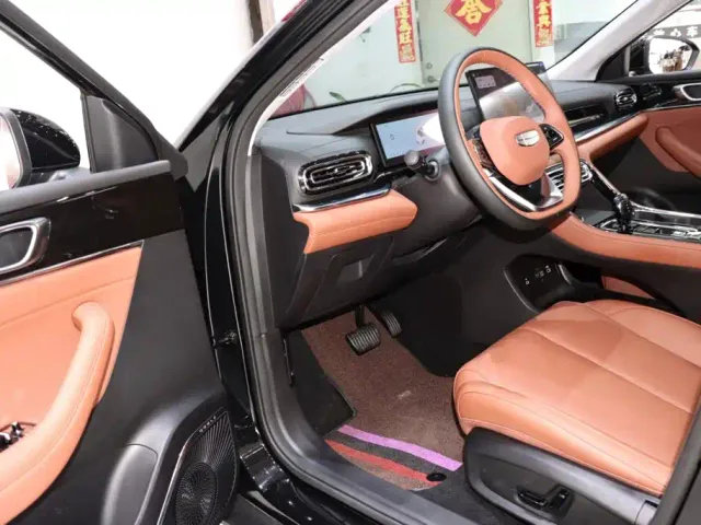 Geely Emgrand — Фото автомобиля 8
