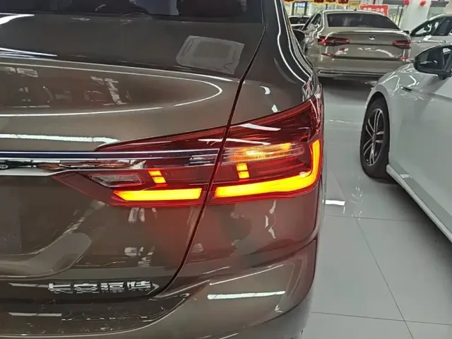 Ford Escort — Фото автомобиля 7