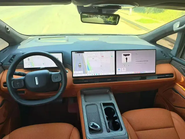 Wey Alpine — Фото автомобиля 6