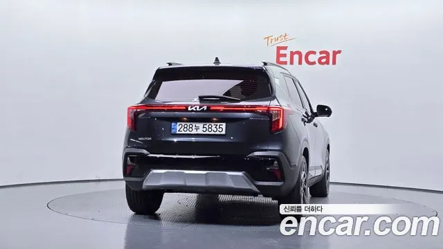 Kia Seltos — Фото автомобиля 4