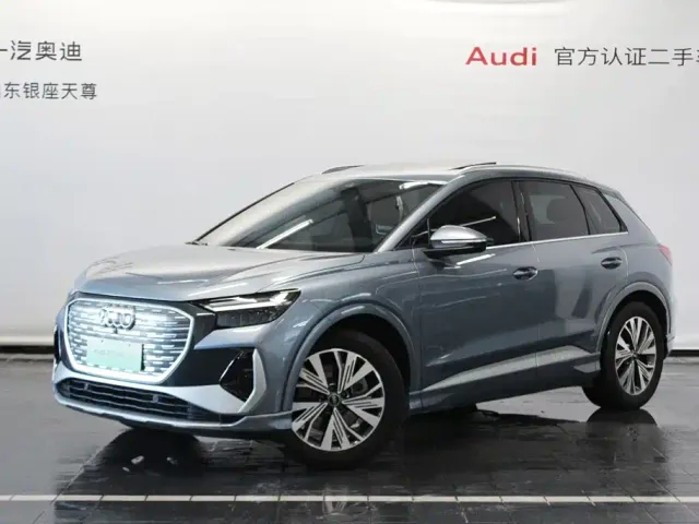 Фотография автомобиля — Audi Q4 e-tron