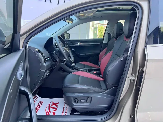Skoda Karoq — Фото автомобиля 7
