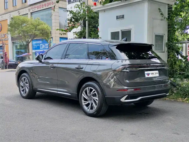 Lincoln Corsair — Фото автомобиля 4