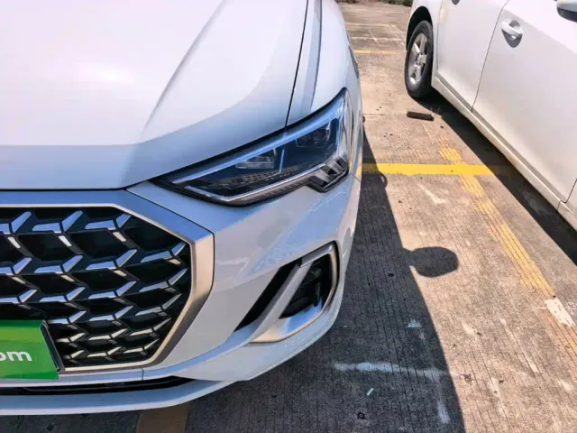 Audi Q3 — Фото автомобиля 23