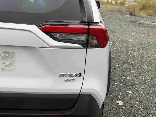 Toyota RAV4 — Фото автомобиля 16