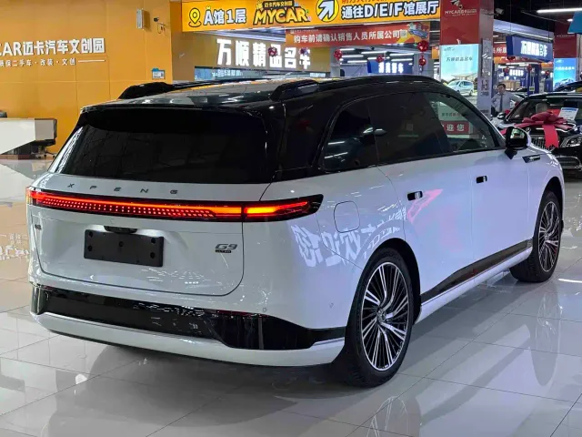 Xpeng G9 — Фото автомобиля 16