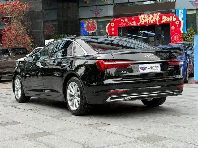 Audi A6L — Фото автомобиля 4