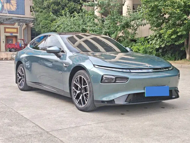 Xpeng P7 — Фото автомобиля 3