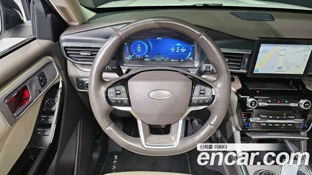 Ford Explorer Explorer 6 поколение 3.0 Platinum 4WD — Фото автомобиля 13