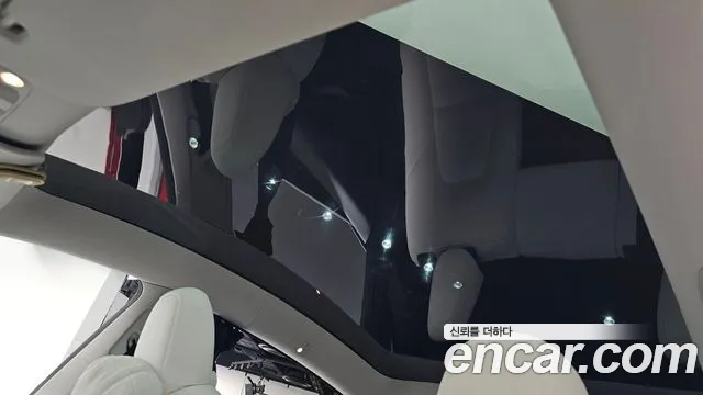 Tesla Model Y — Фото автомобиля 27