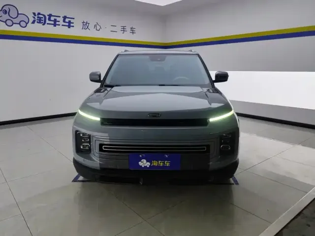 Geely ICON — Фото автомобиля 2
