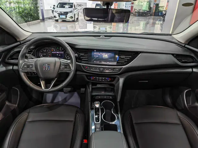 Buick Regal — Фото автомобиля 13