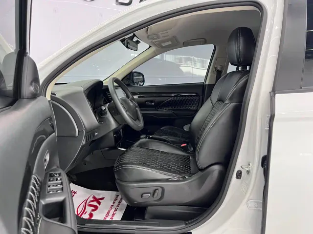 Mitsubishi Outlander — Фото автомобиля 7