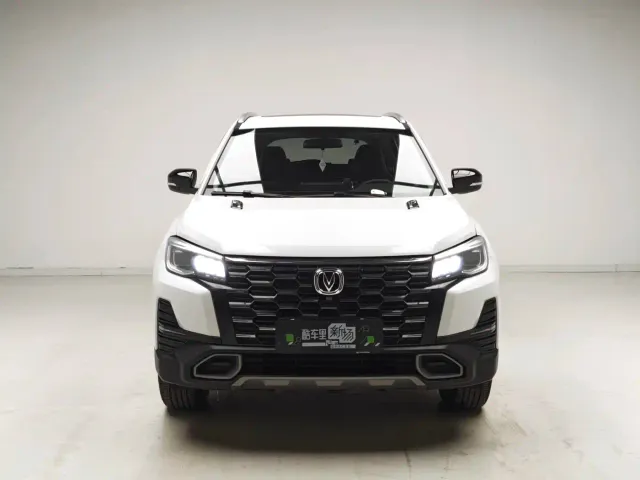 Changan CS75 — Фото автомобиля 2