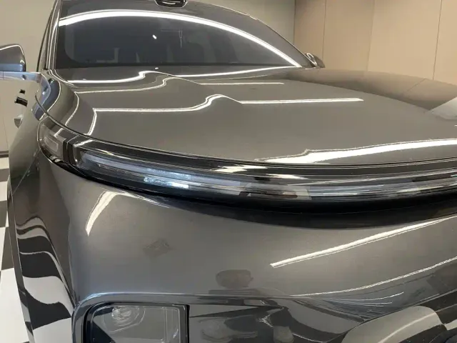 Li Auto L9 — Фото автомобиля 9