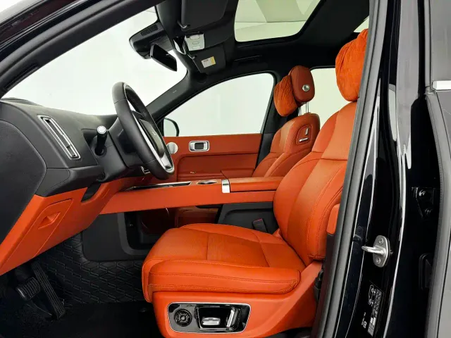Li Auto L8 — Фото автомобиля 13