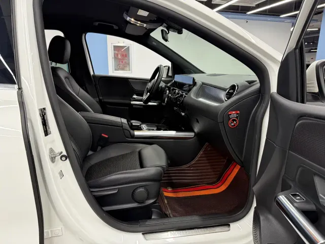 Mercedes-Benz B-Class — Фото автомобиля 27