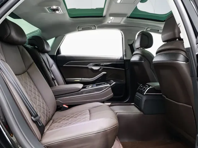 Audi A8 — Фото автомобиля 9