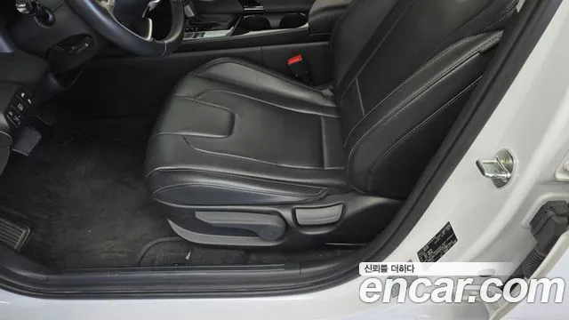 Hyundai Avante CN7 — Фото автомобиля 23