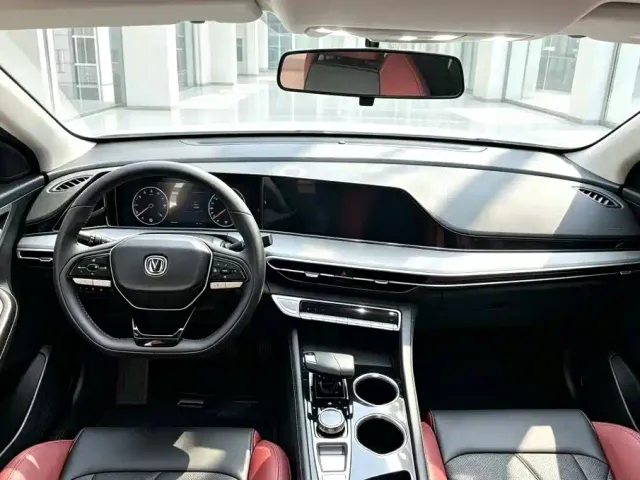 Changan Eado — Фото автомобиля 4