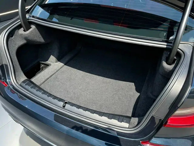 BMW 3 Series — Фото автомобиля 14