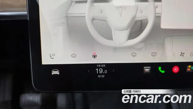 Tesla Model Y — Фото автомобиля 25