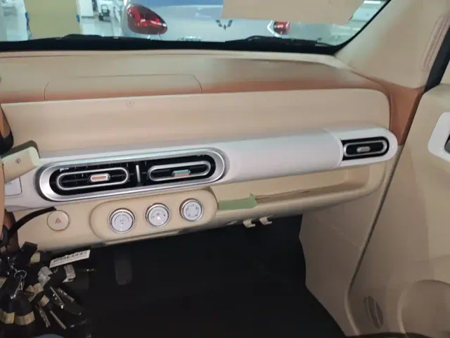 Wuling Hongguang Mini EV — Фото автомобиля 12