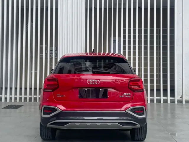 Audi Q2L — Фото автомобиля 4
