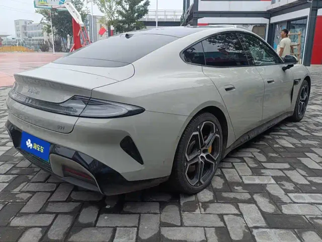 Xiaomi SU7 — Фото автомобиля 3