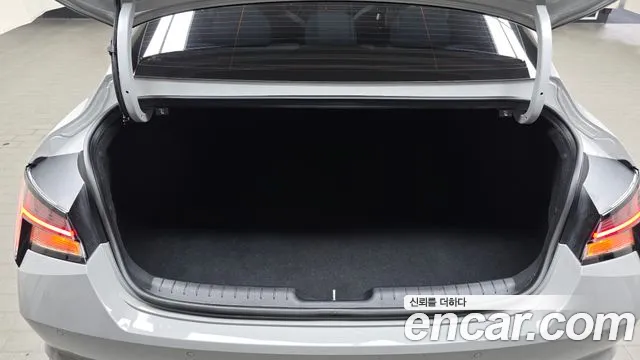 Hyundai AVANTE Avante (CN7) — Фото автомобиля 15