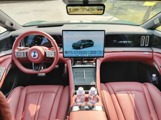Denza Z9GT — Фото автомобиля 6