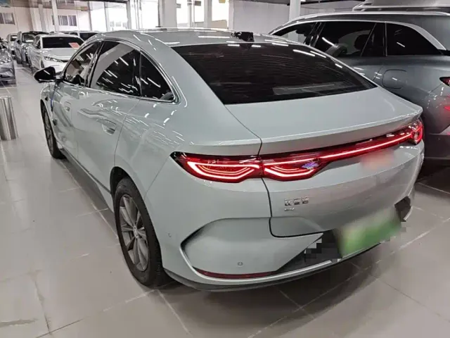 BYD Qin L — Фото автомобиля 4
