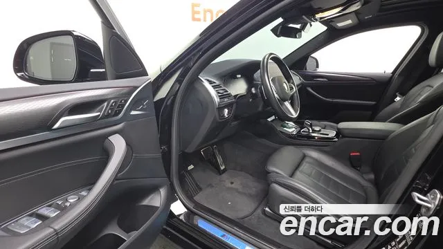BMW X4 xDrive20i M Sport — Фото автомобиля 9