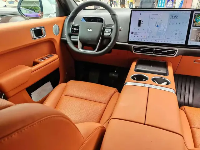 Li Auto L7 — Фото автомобиля 7