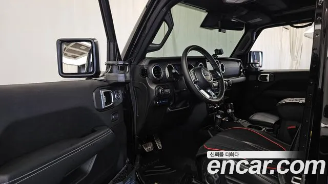 Jeep Wrangler JL — Фото автомобиля 10