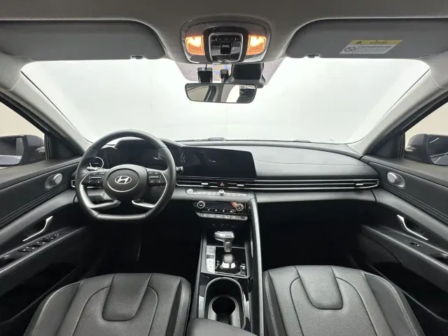 Hyundai Elantra — Фото автомобиля 6