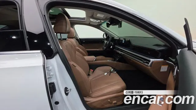 Hyundai Grandeur GN7 — Фото автомобиля 10