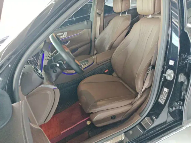 Mercedes-Benz E-Class — Фото автомобиля 13