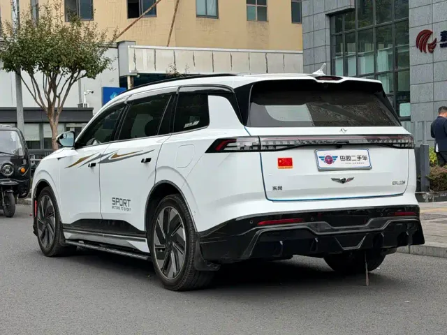 Dongfeng eπ 008 — Фото автомобиля 4