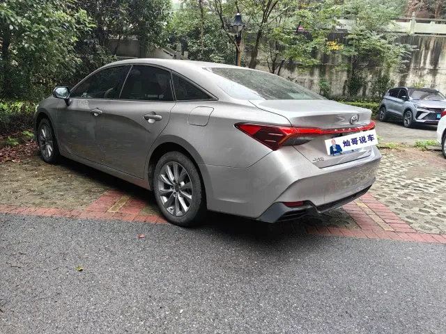 Toyota Avalon — Фото автомобиля 6