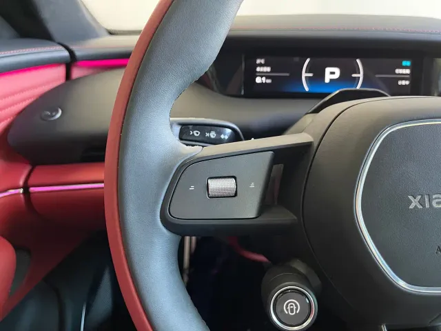 Xiaomi SU7 — Фото автомобиля 22