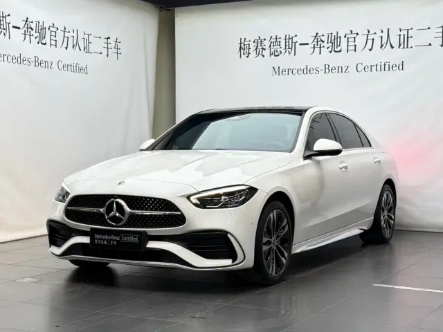 Фотография автомобиля — Mercedes-Benz C-Class