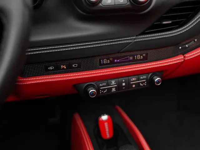 Ferrari F8 — Фото автомобиля 22