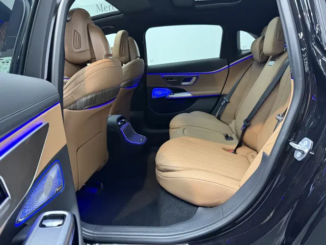 Mercedes-Benz E-Class — Фото автомобиля 10