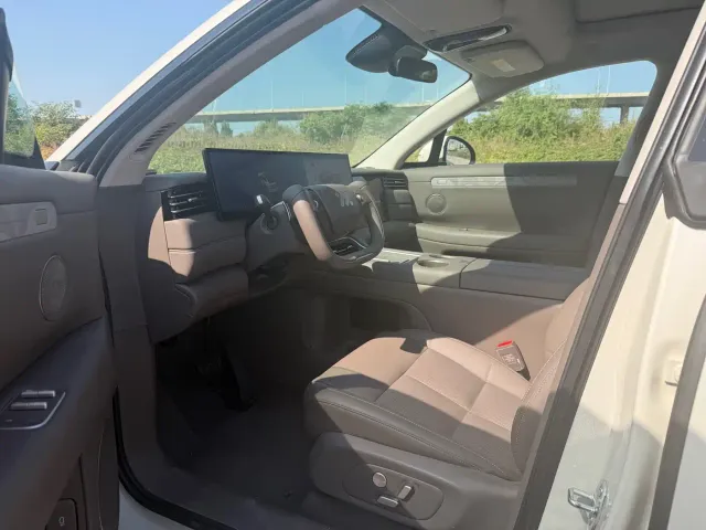 IM Motors LS6 — Фото автомобиля 4