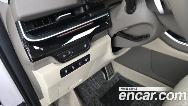Kia Canival — Фото автомобиля 24