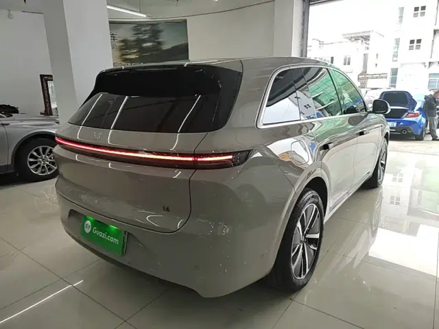 Li Auto L6 — Фото автомобиля 6