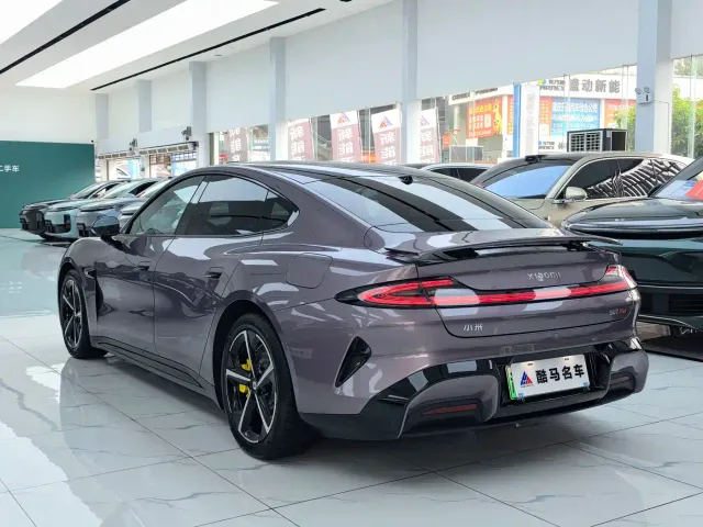 Xiaomi SU7 — Фото автомобиля 13