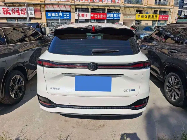 Changan CS75 Plus — Фото автомобиля 15